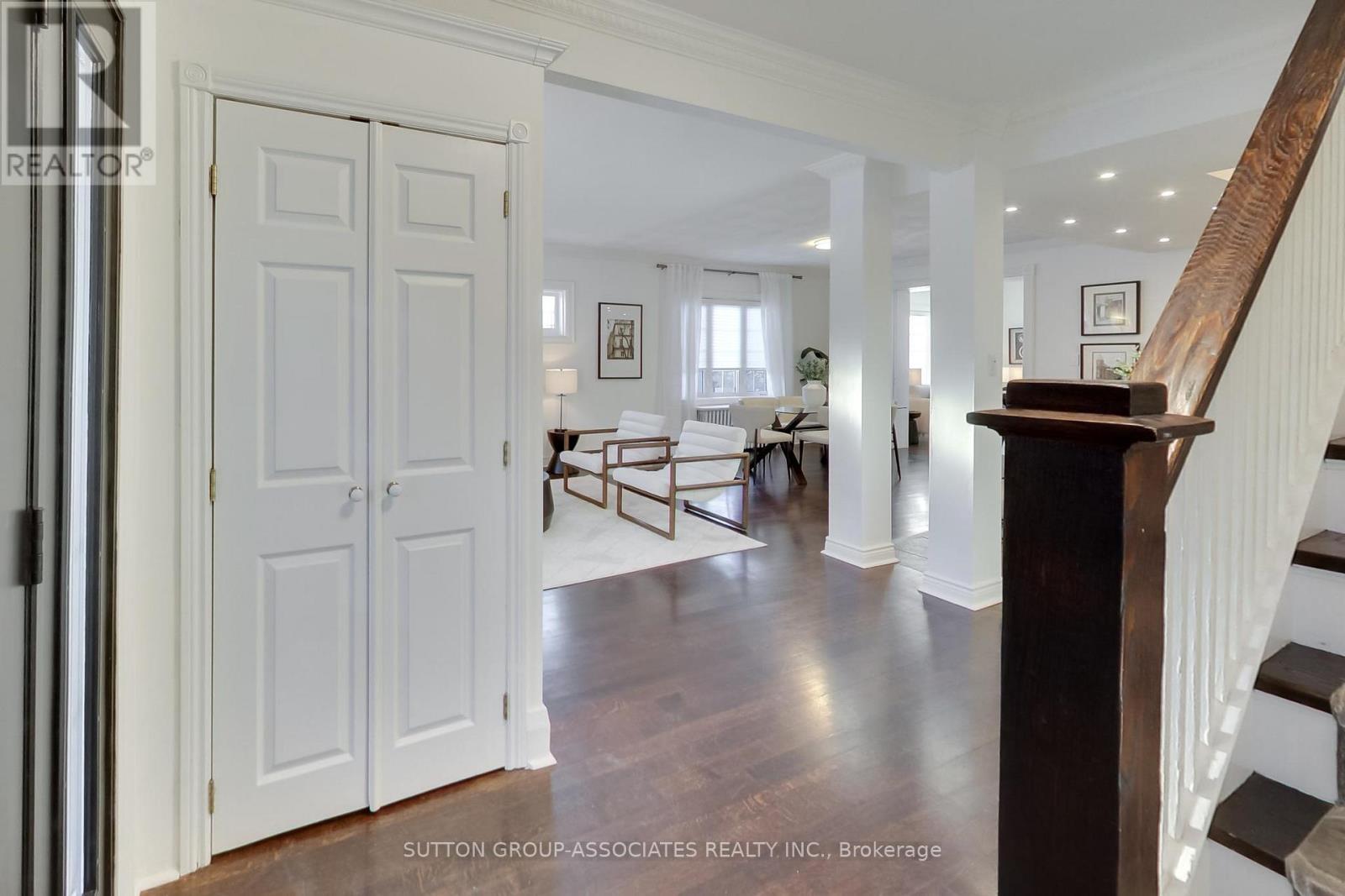 116 Maplewood Avenue, Toronto, Ontario  M6C 1J5 - Photo 5 - C12839026