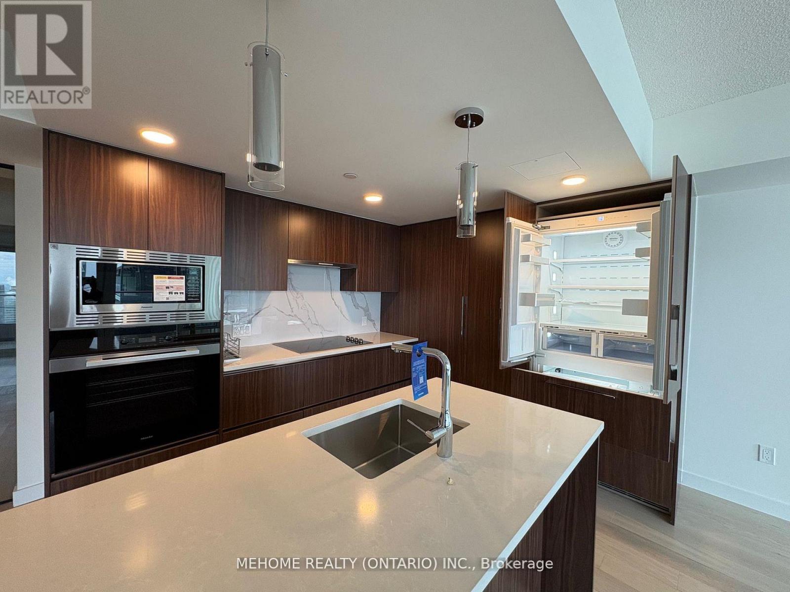 6705 - 3 Concord Cityplace Way, Toronto, Ontario  M5V 0X4 - Photo 5 - C12839046