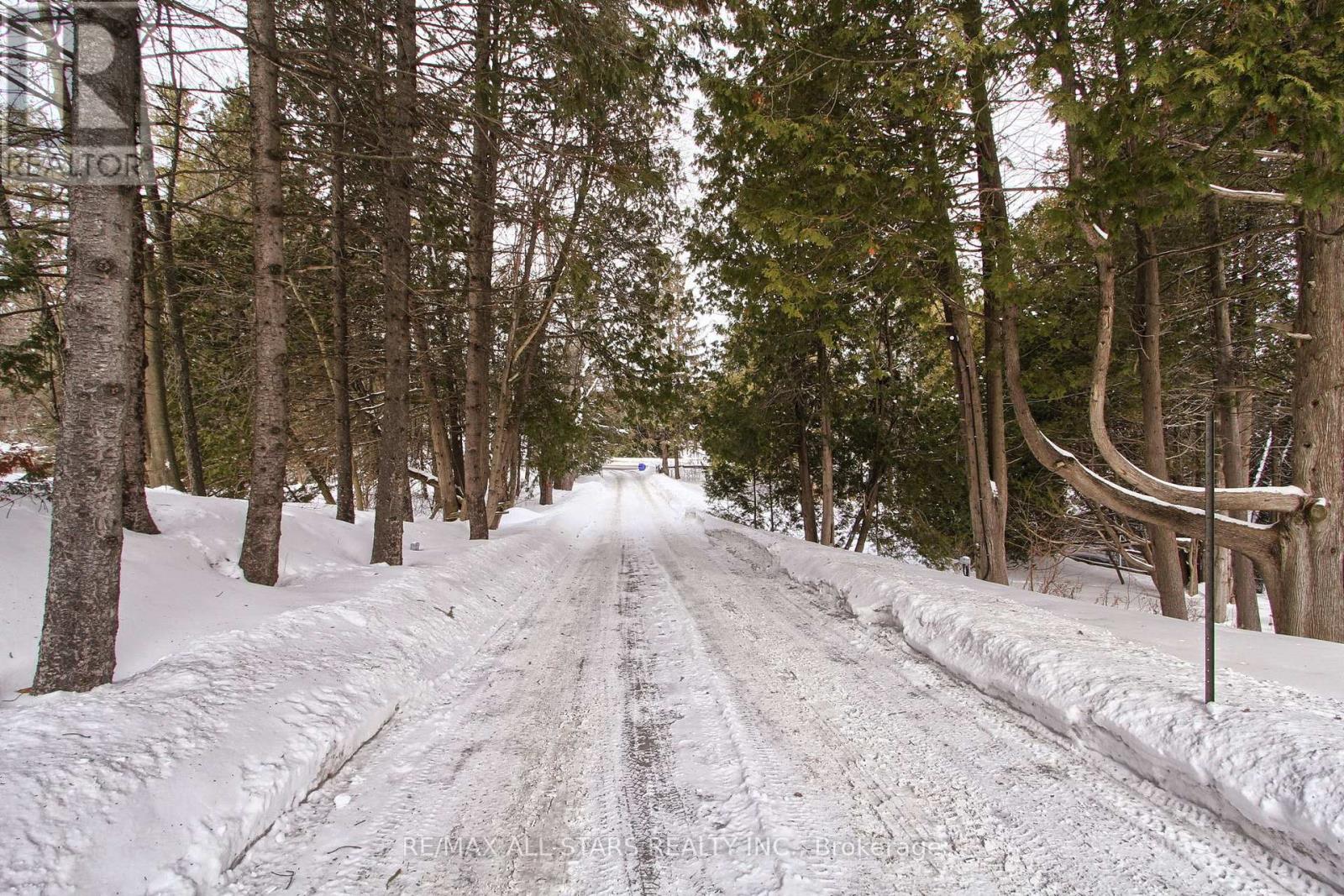 215 Uxbridge Pickering Townline, Pickering, Ontario  L1Y 0A4 - Photo 3 - E12839040