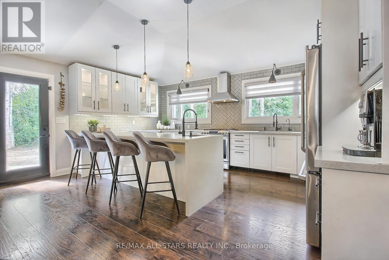 215 Uxbridge Pickering Townline, Pickering, Ontario  L1Y 0A4 - Photo 9 - E12839040