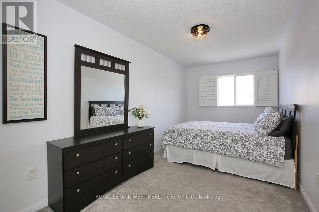 104 Kirkland Place, Whitby, Ontario L1P 1W9 - Photo 16 - E12839068