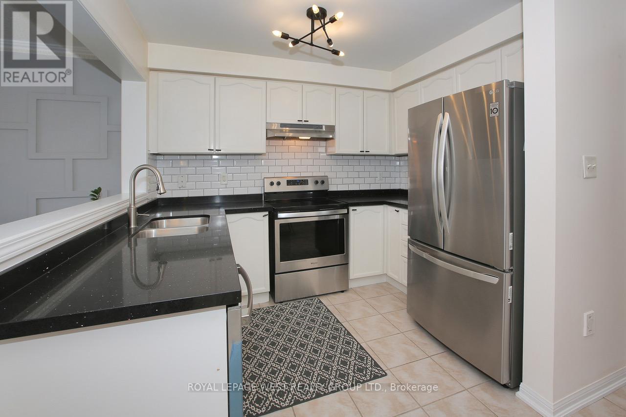 104 Kirkland Place, Whitby, Ontario L1P 1W9 - Photo 9 - E12839068