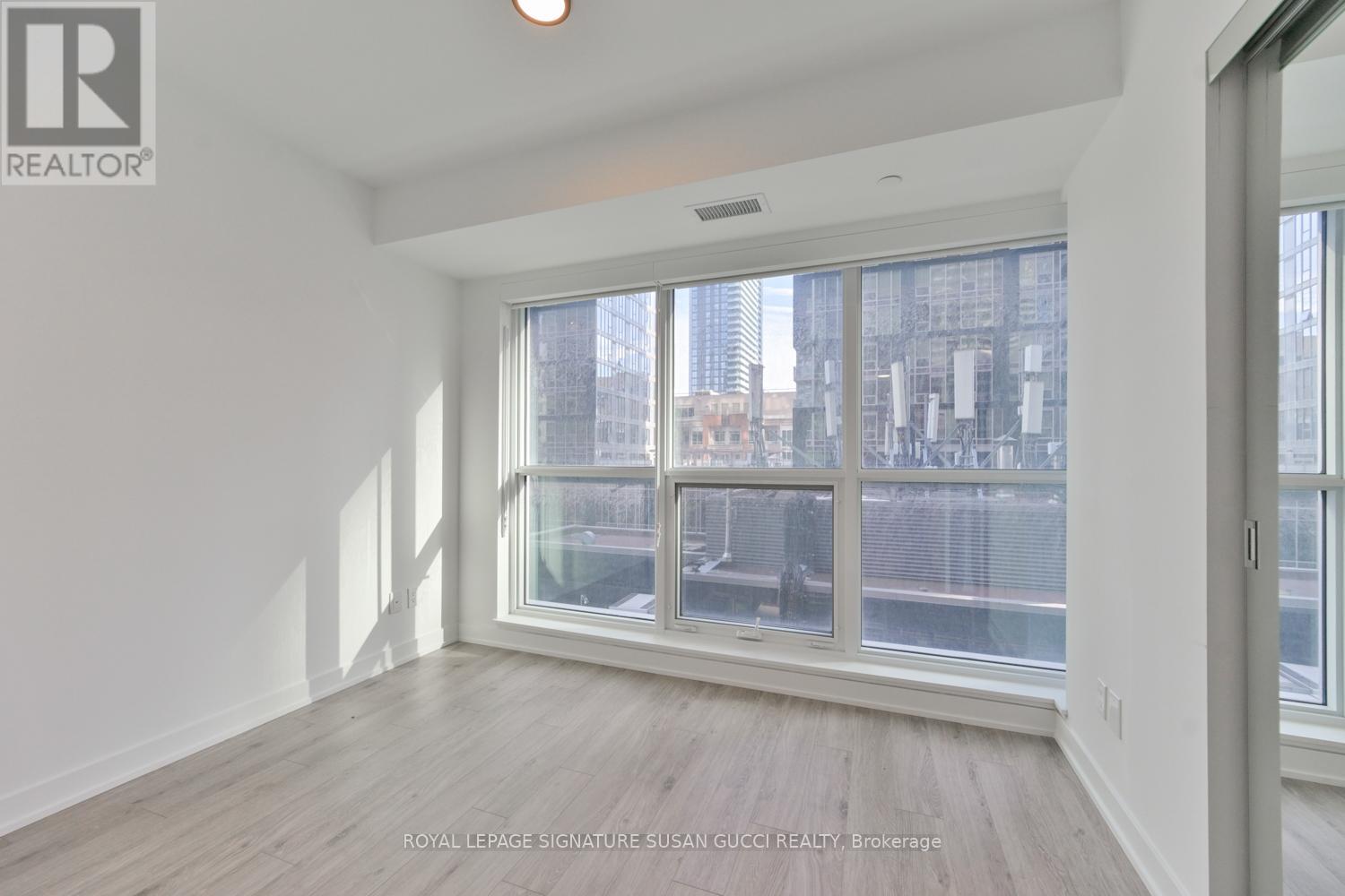 1303 - 327 King Street W, Toronto, Ontario  M5V 0W7 - Photo 11 - C12830144