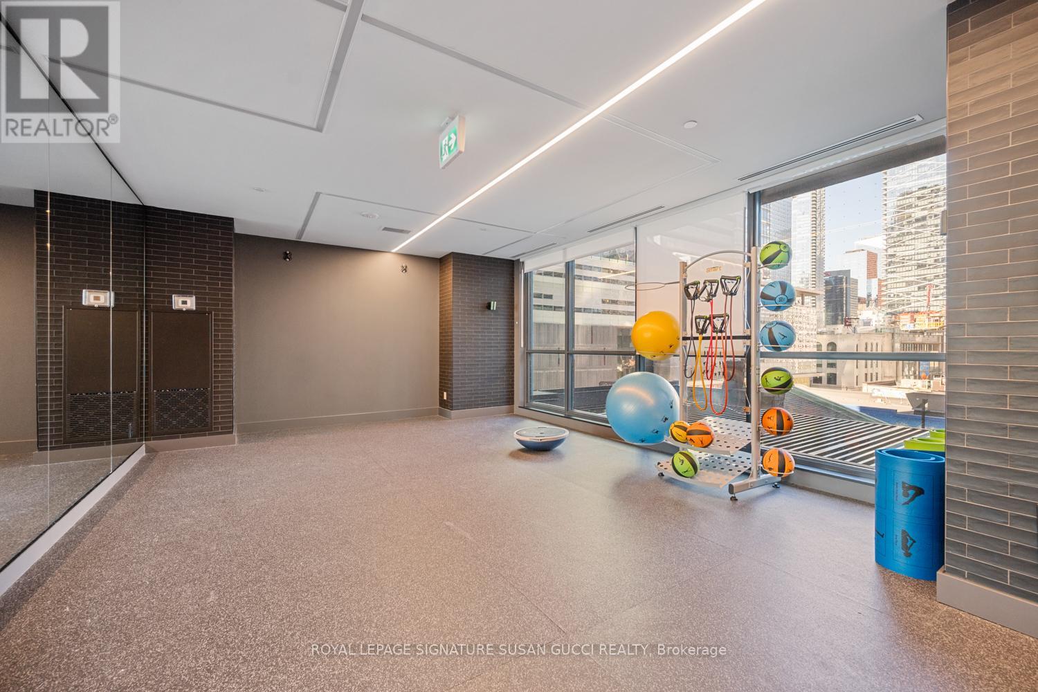 1303 - 327 King Street W, Toronto, Ontario  M5V 0W7 - Photo 20 - C12830144