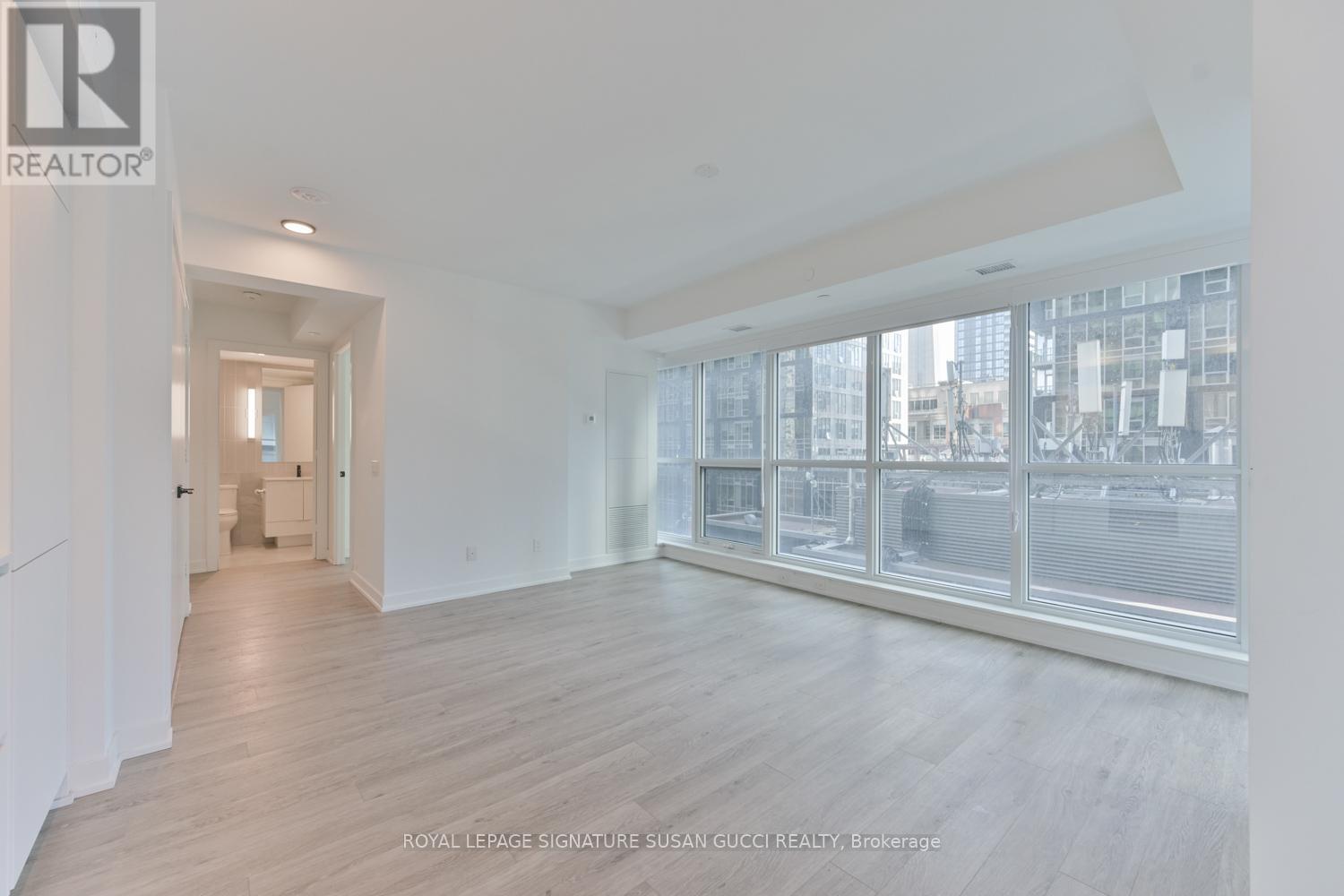 1303 - 327 King Street W, Toronto, Ontario  M5V 0W7 - Photo 7 - C12830144