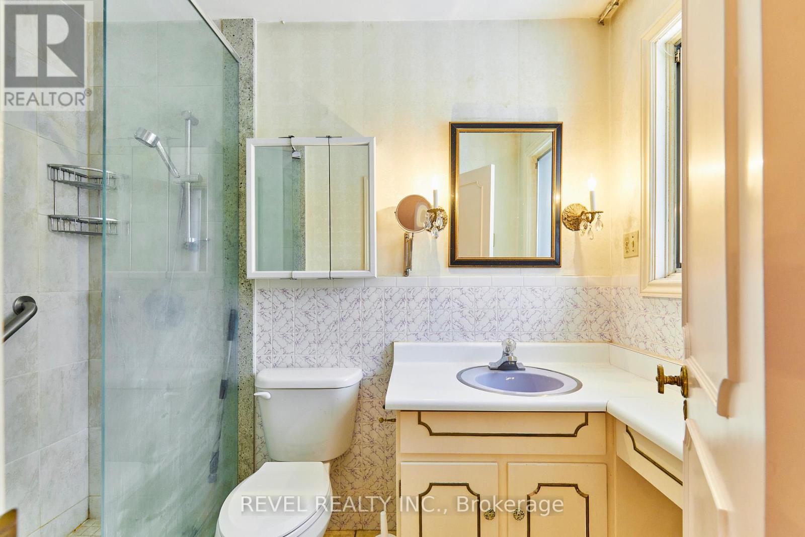 124 Forest Heights Boulevard, Toronto, Ontario  M2L 2K8 - Photo 21 - C12836894