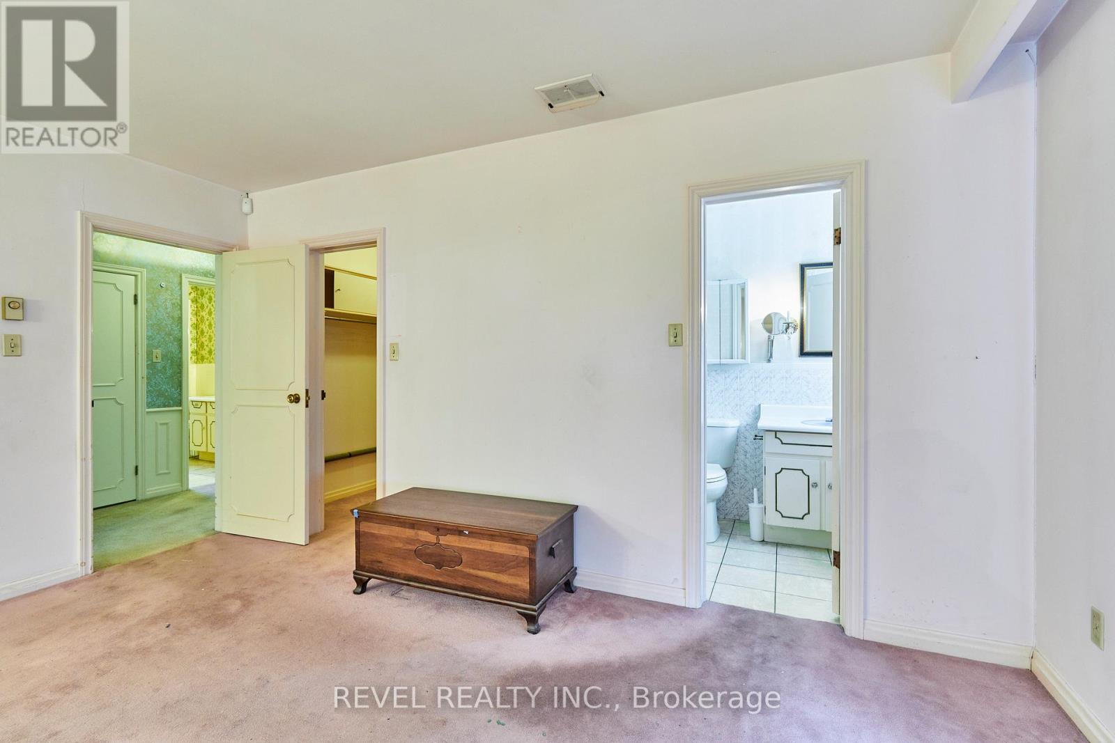 124 Forest Heights Boulevard, Toronto, Ontario  M2L 2K8 - Photo 20 - C12836894