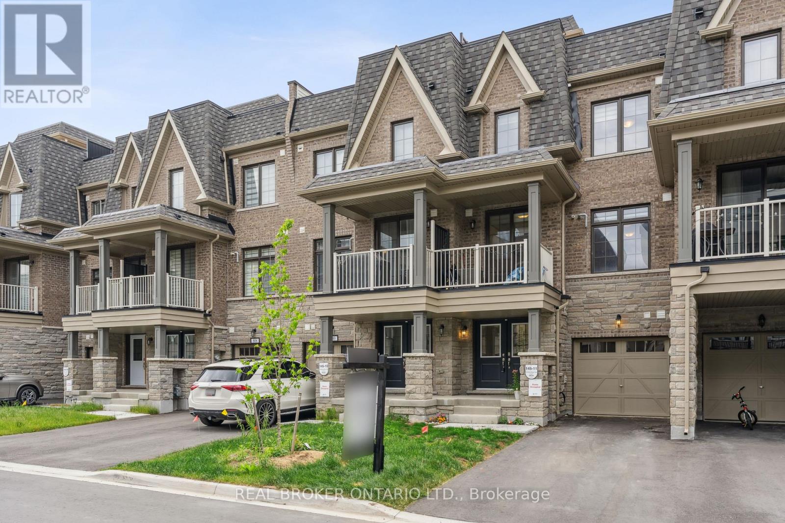 92 William Shearn Crescent, Markham (Angus Glen), Ontario  L6C 3J4 - Photo 2 - N12839088