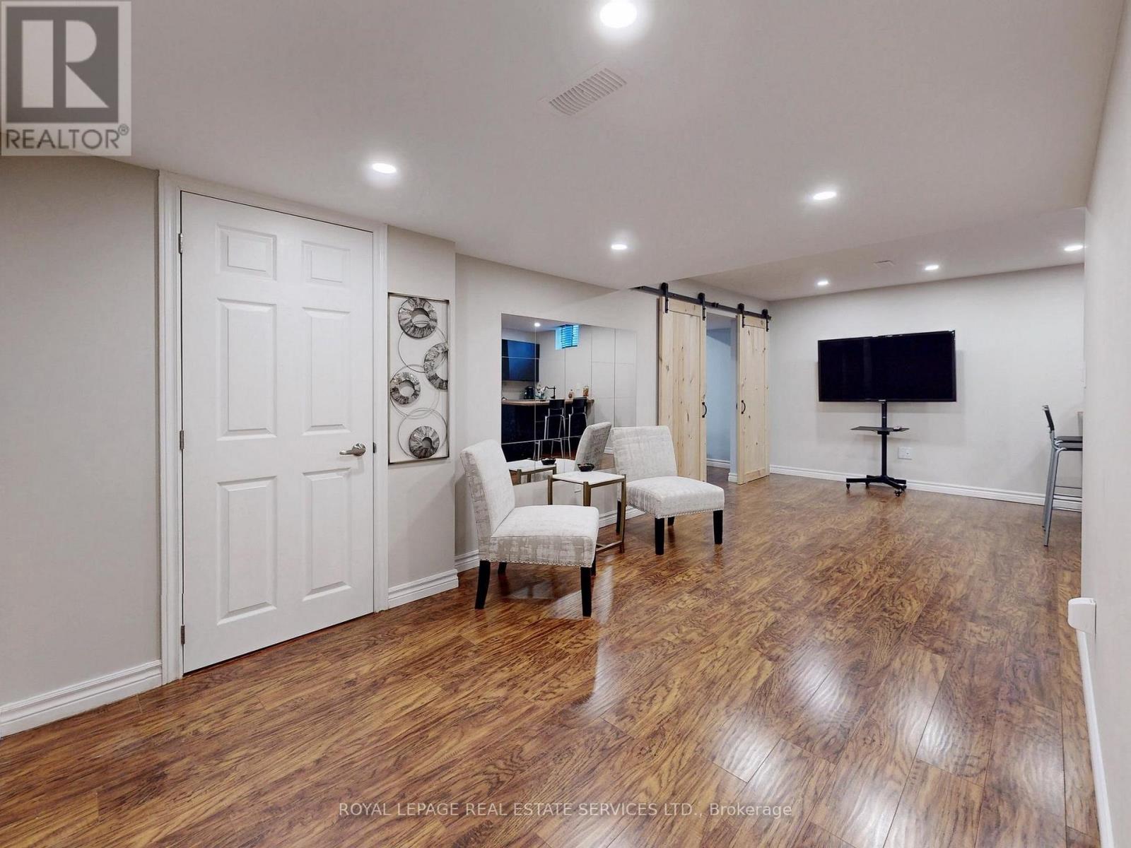 1158 Atkins Drive, Newmarket (Stonehaven-Wyndham), Ontario  L3X 0A6 - Photo 36 - N12839146