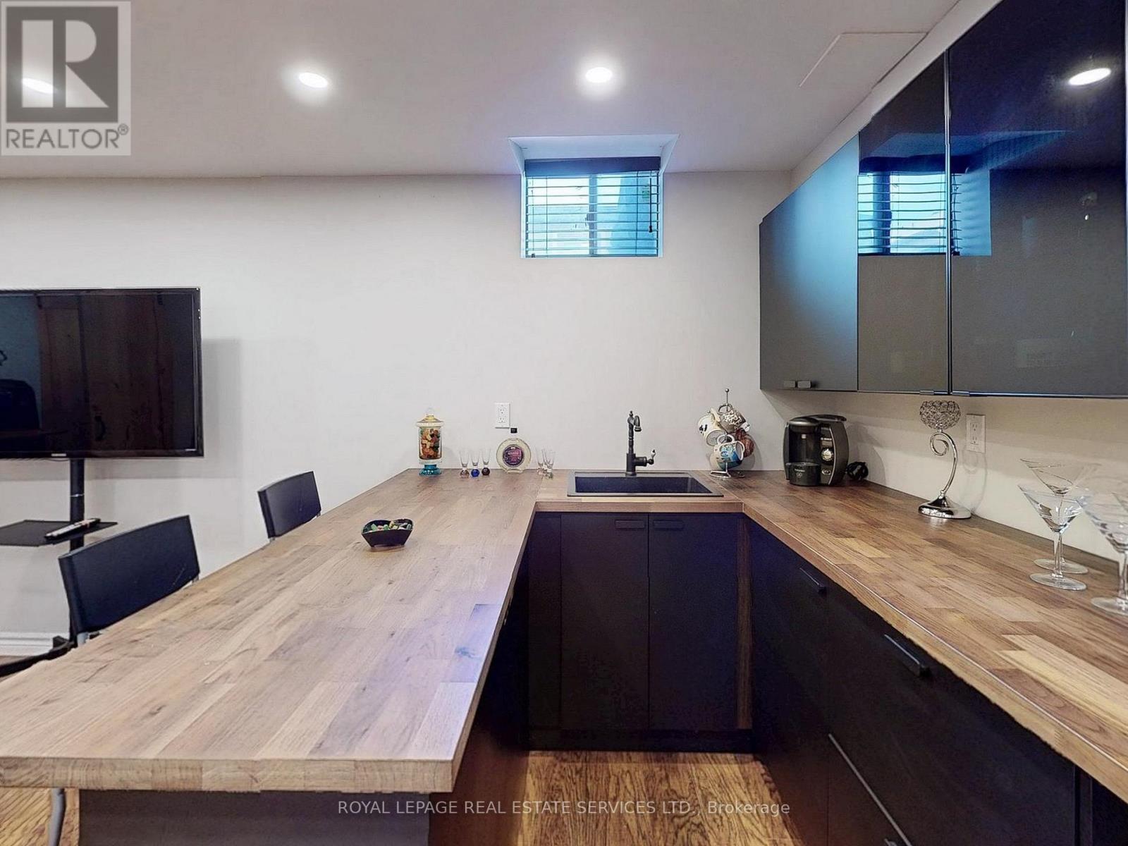 1158 Atkins Drive, Newmarket (Stonehaven-Wyndham), Ontario  L3X 0A6 - Photo 39 - N12839146