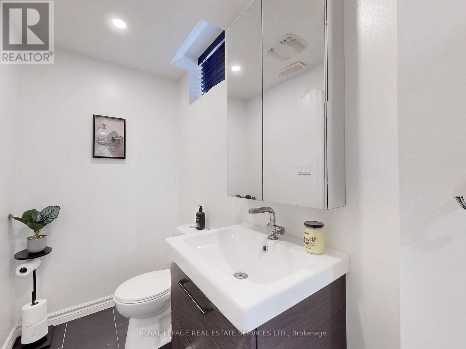 1158 Atkins Drive, Newmarket (Stonehaven-Wyndham), Ontario  L3X 0A6 - Photo 42 - N12839146