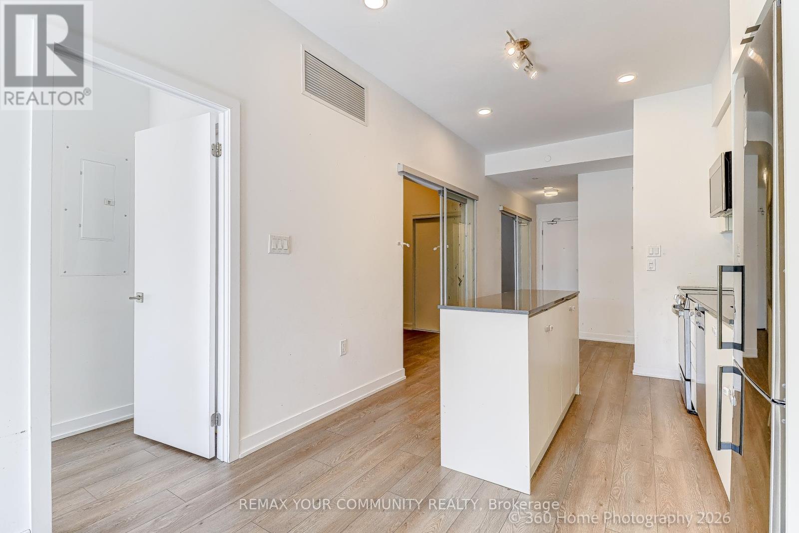 306 - 2433 Dufferin Street, Toronto (Briar Hill-Belgravia), Ontario  M6E 0B4 - Photo 19 - W12796910