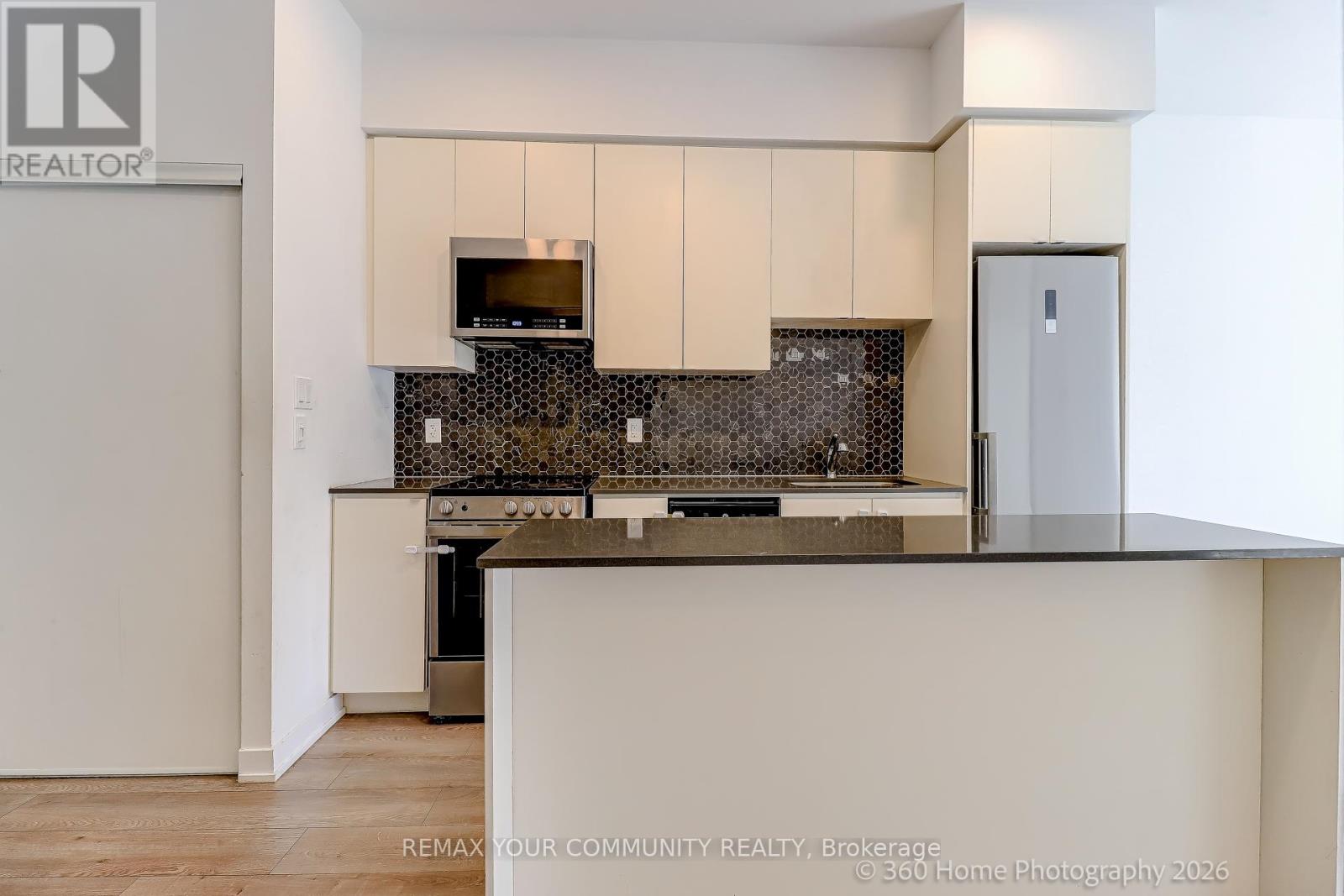 306 - 2433 Dufferin Street, Toronto (Briar Hill-Belgravia), Ontario  M6E 0B4 - Photo 9 - W12796910