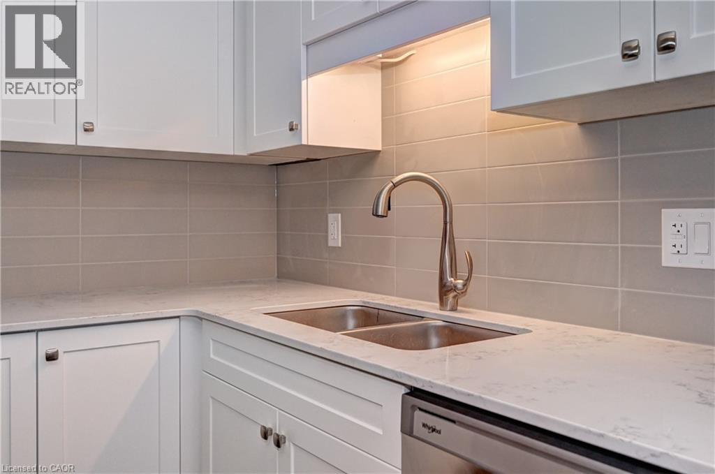 118 Gravel Ridge Trail Unit# B24, Kitchener, Ontario  N2E 0B8 - Photo 12 - 40809081