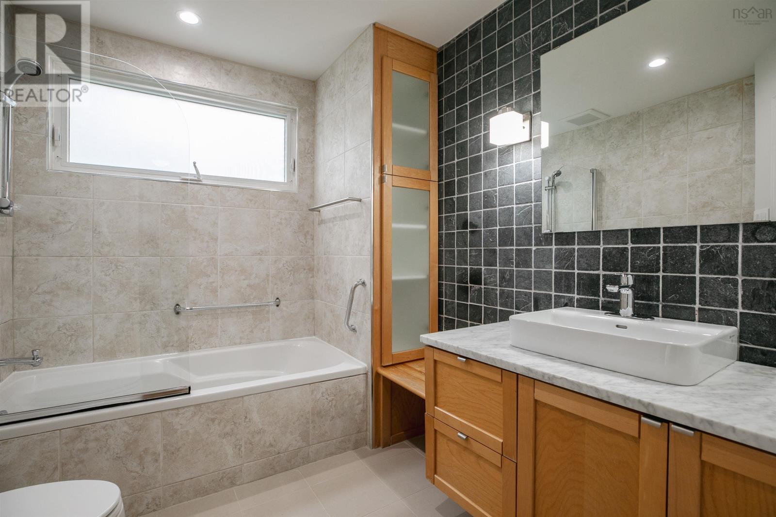 5845 Inglewood Drive, Halifax, Nova Scotia  B3H 1B2 - Photo 17 - 202525667