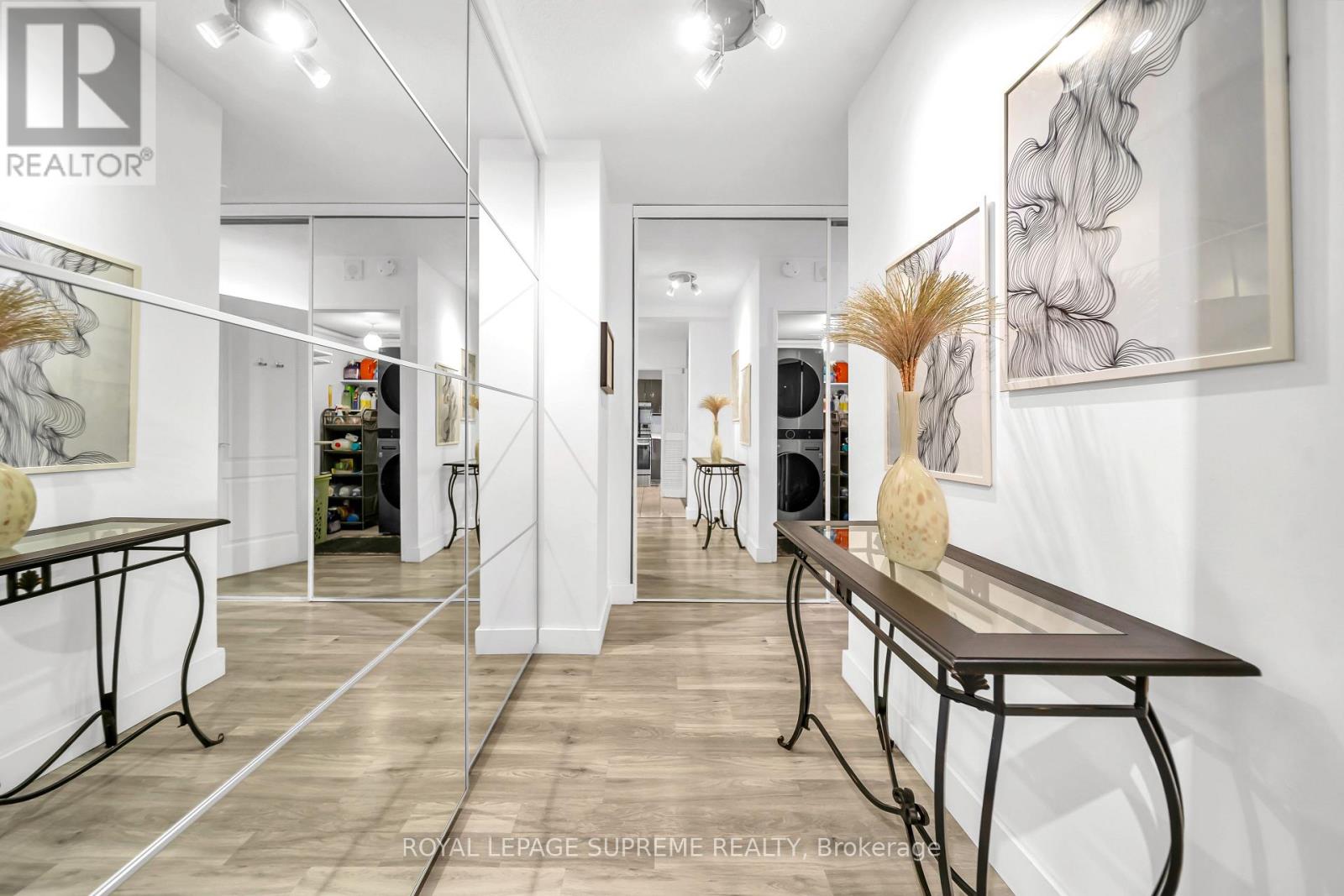 910 - 75 Emmett Avenue, Toronto, Ontario  M6M 5A7 - Photo 10 - W12838996