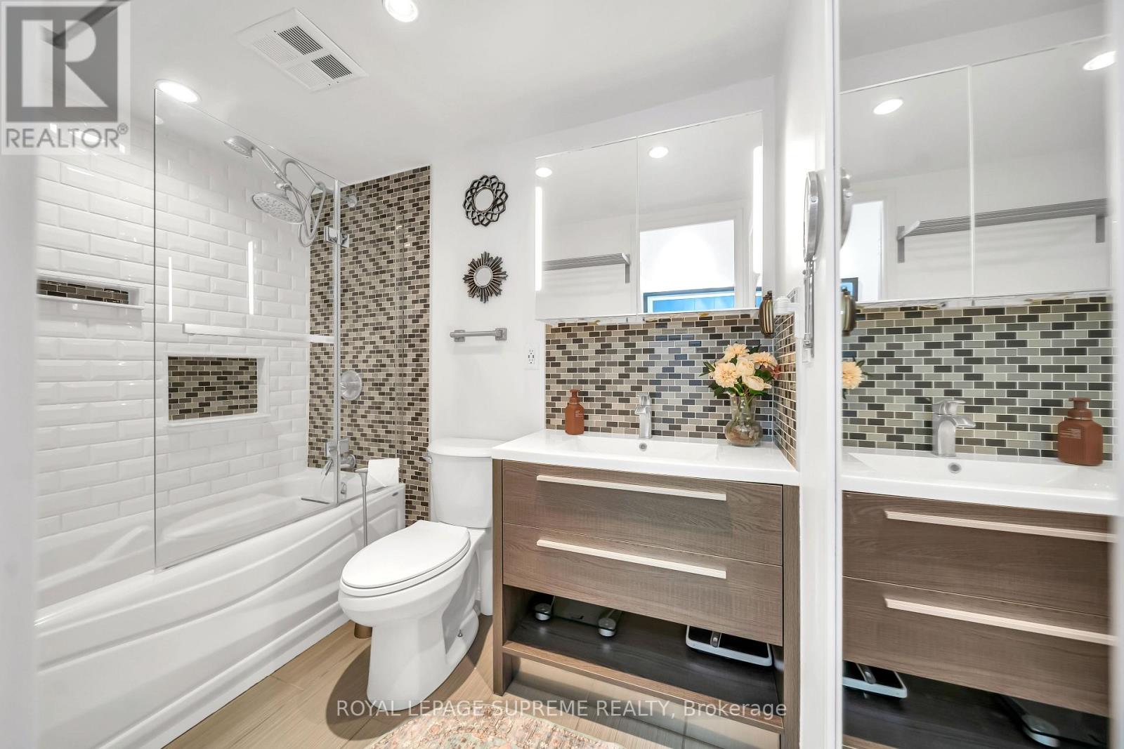 910 - 75 Emmett Avenue, Toronto, Ontario  M6M 5A7 - Photo 13 - W12838996