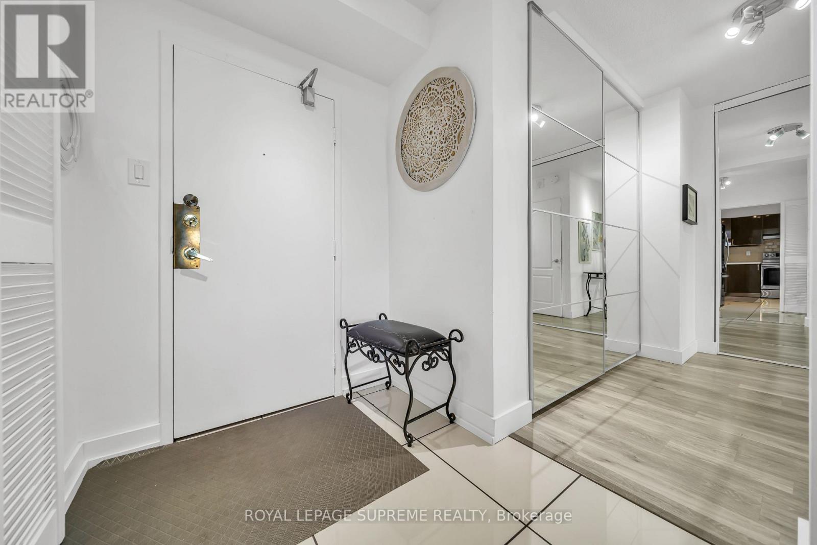 910 - 75 Emmett Avenue, Toronto, Ontario  M6M 5A7 - Photo 23 - W12838996