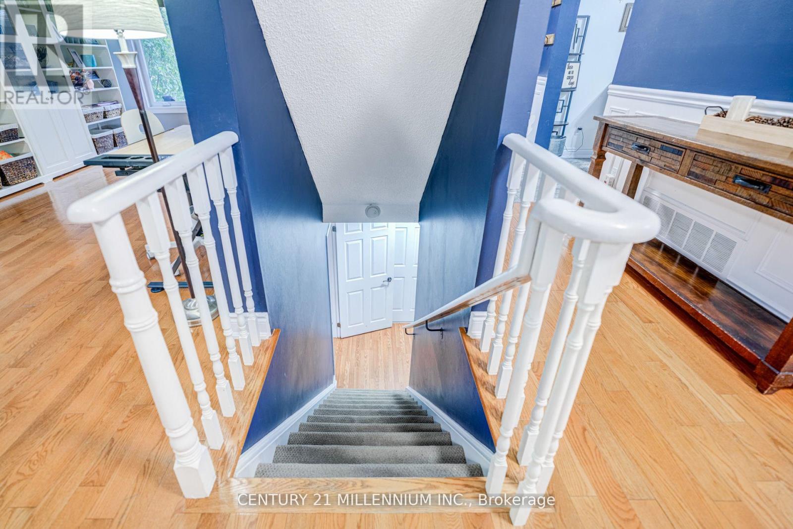 28 Bristol Avenue, Brampton (Northwood Park), Ontario  L6X 2B3 - Photo 25 - W12839032