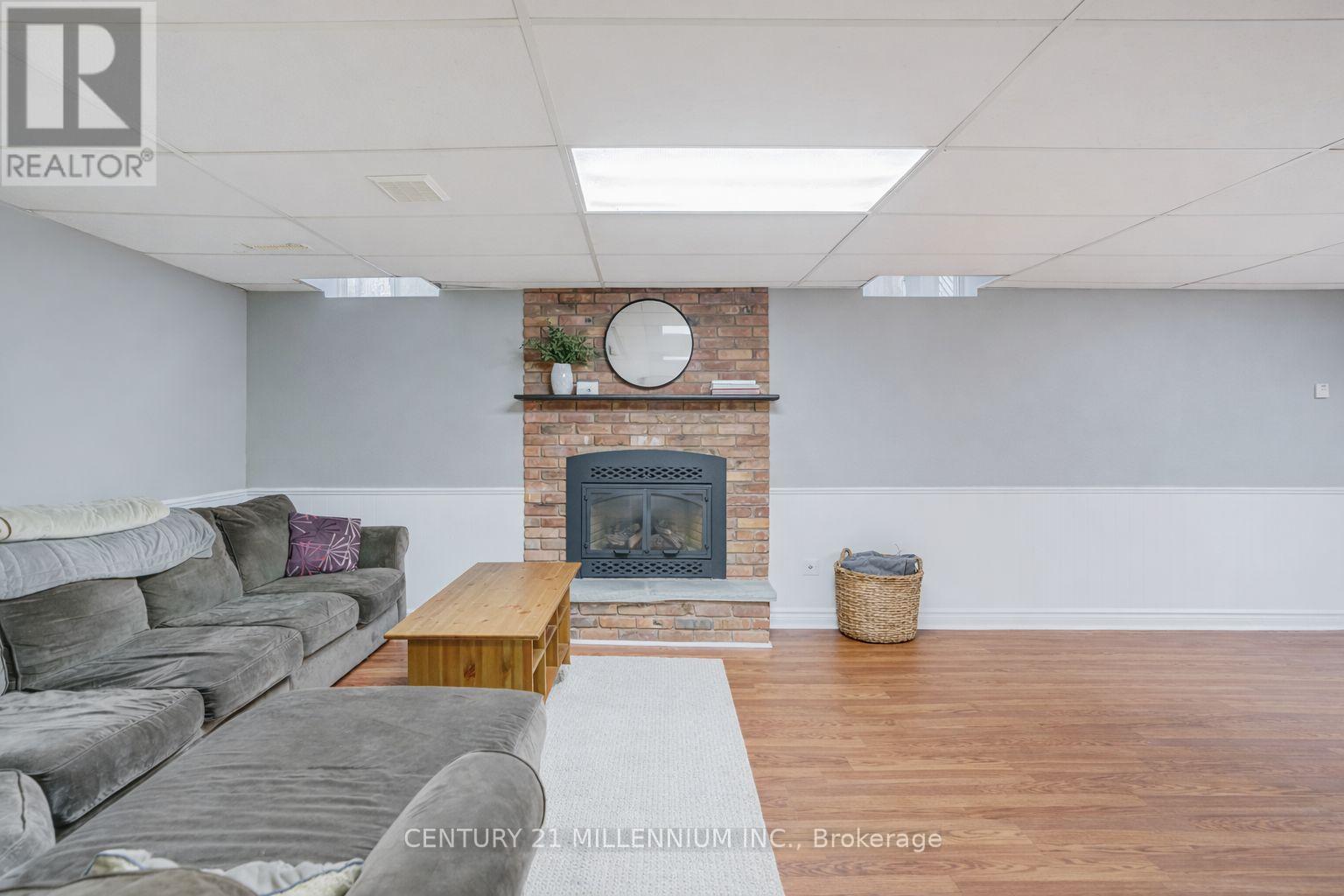 28 Bristol Avenue, Brampton (Northwood Park), Ontario  L6X 2B3 - Photo 26 - W12839032