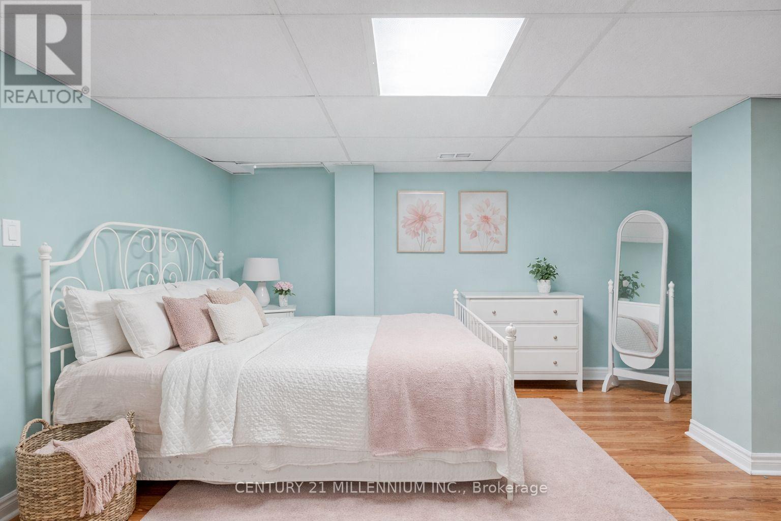 28 Bristol Avenue, Brampton (Northwood Park), Ontario  L6X 2B3 - Photo 29 - W12839032