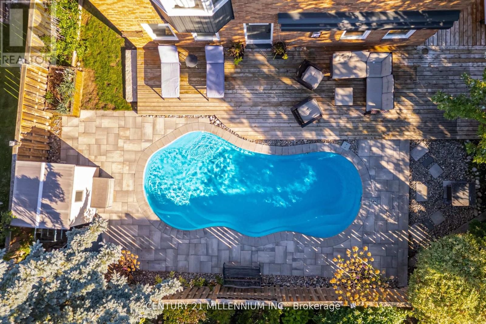 28 Bristol Avenue, Brampton (Northwood Park), Ontario  L6X 2B3 - Photo 33 - W12839032