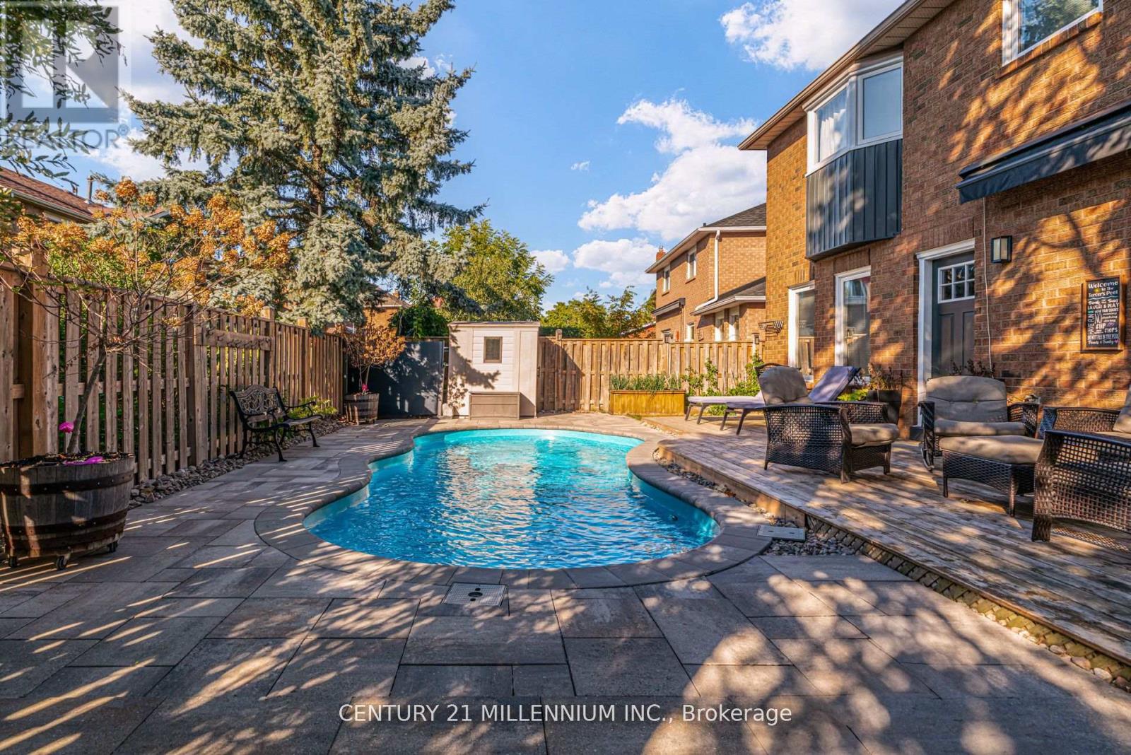 28 Bristol Avenue, Brampton (Northwood Park), Ontario  L6X 2B3 - Photo 38 - W12839032