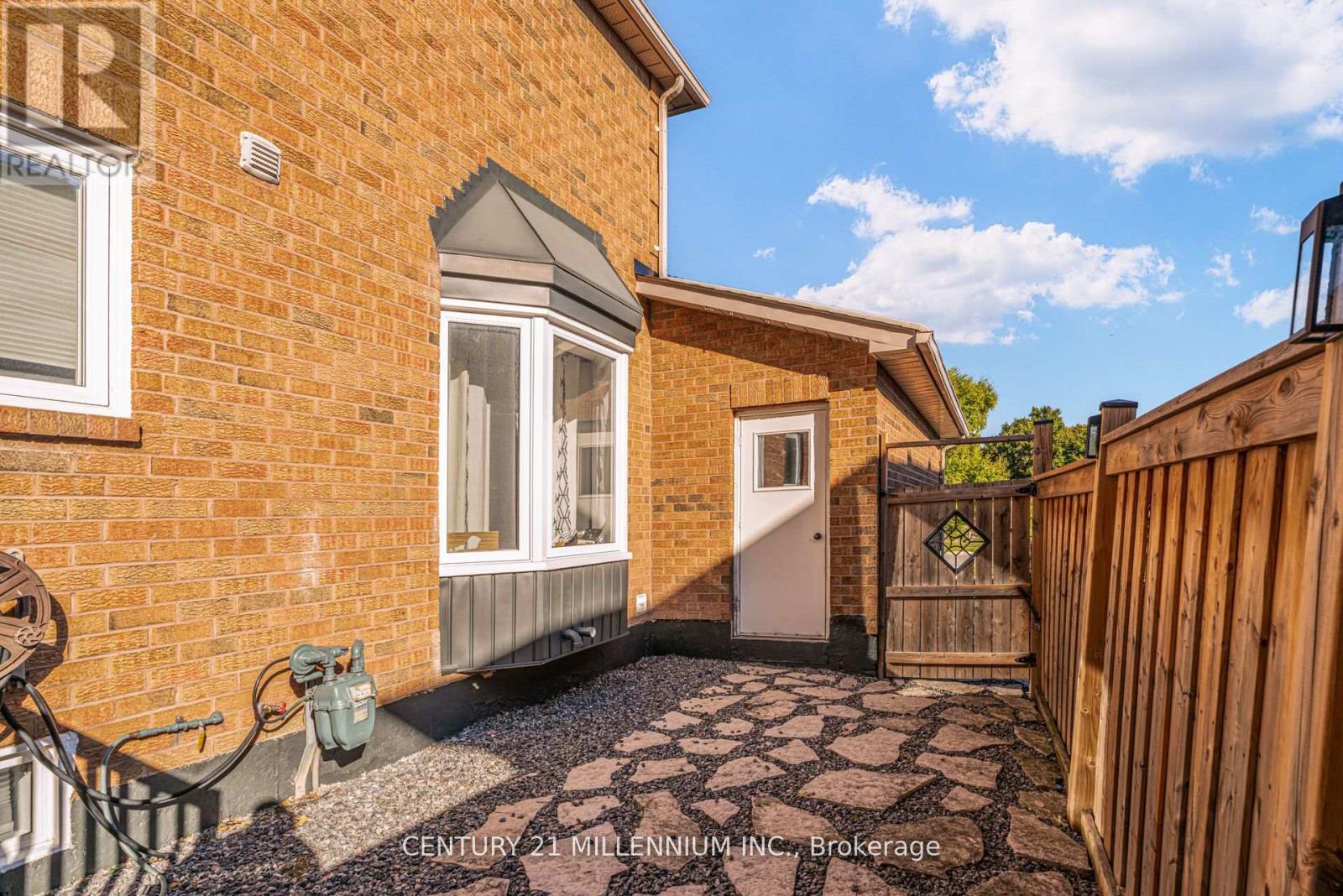 28 Bristol Avenue, Brampton, Ontario  L6X 2B3 - Photo 46 - W12839032