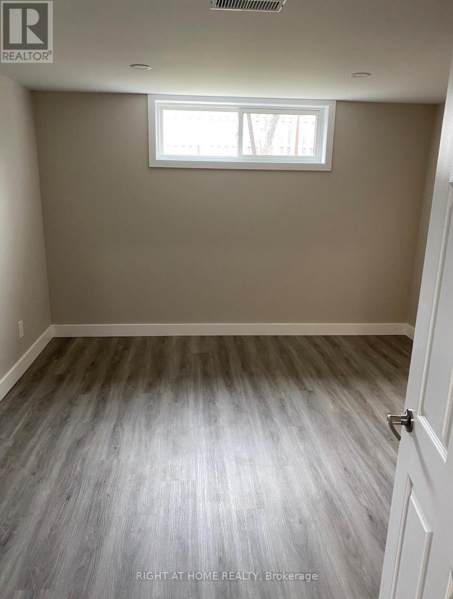 38 Summerfield Crescent, Toronto, Ontario  M9C 3X3 - Photo 6 - W12839080