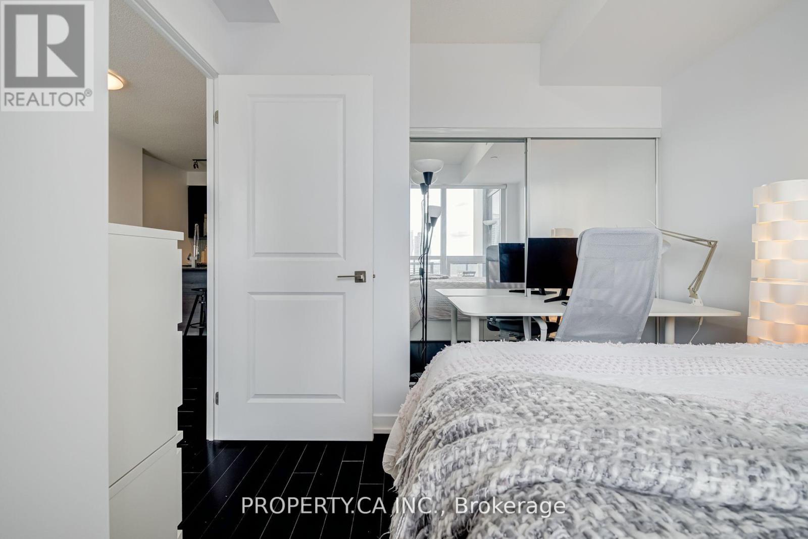 1408 - 510 Curran Place E, Mississauga, Ontario  L5B 0J8 - Photo 24 - W12839090