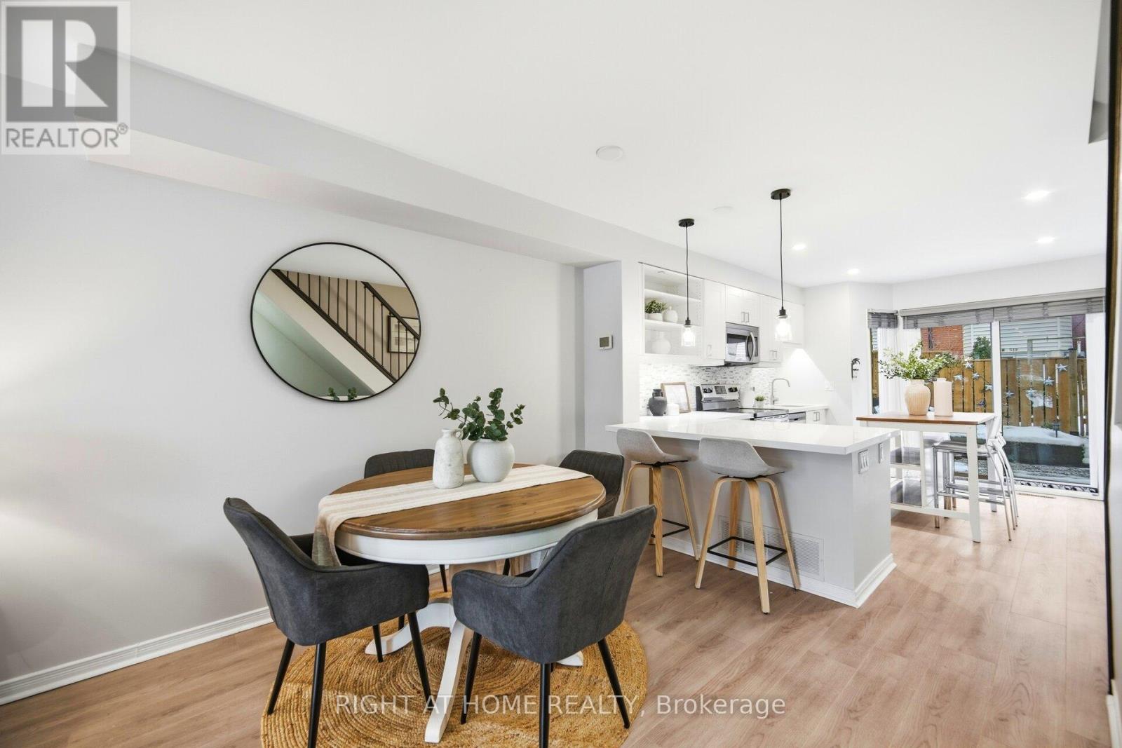 533 - 895 Maple Avenue, Burlington, Ontario  L7S 2H7 - Photo 9 - W12839108