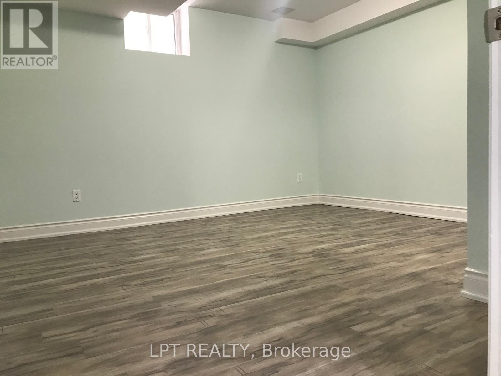 90 Lloyd Sanderson Drive, Brampton, Ontario  L6Y 0X3 - Photo 11 - W12839148