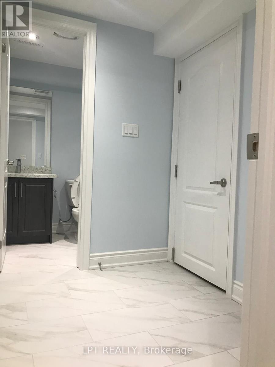 90 Lloyd Sanderson Drive, Brampton, Ontario  L6Y 0X3 - Photo 12 - W12839148