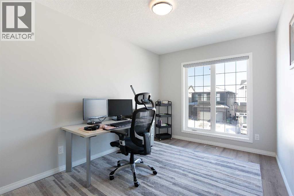 250 Hillcrest Heights Sw, Airdrie, Alberta  T4B 3Z2 - Photo 18 - A2287920