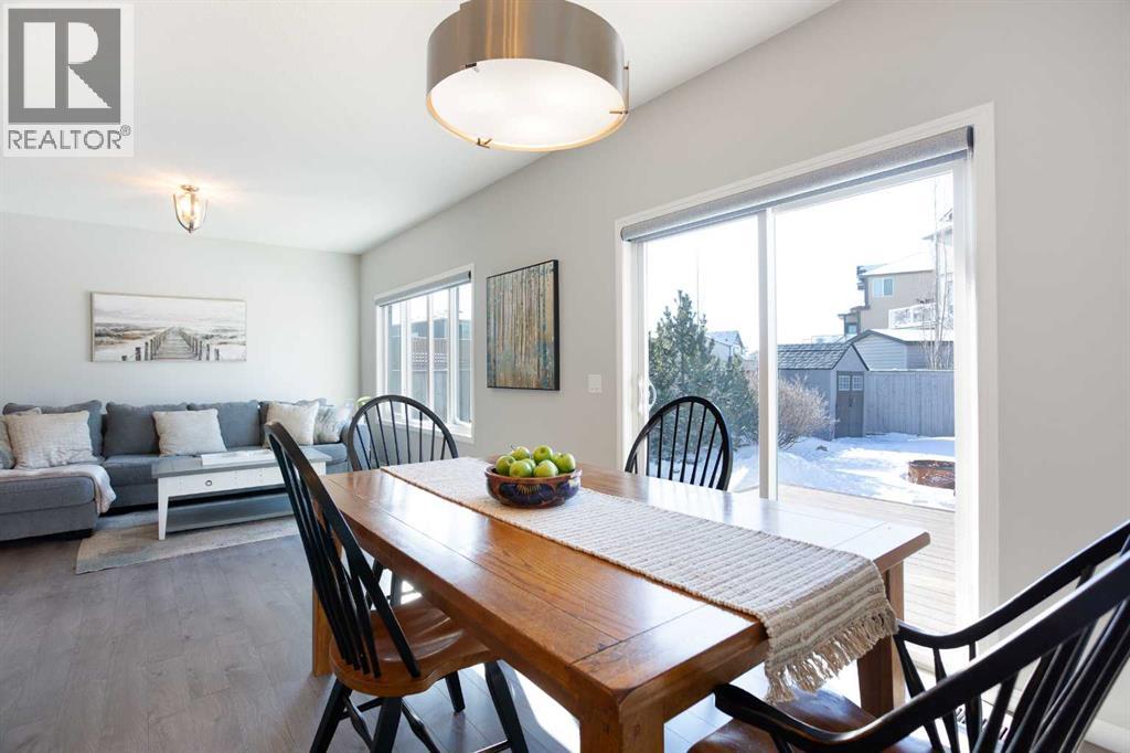 250 Hillcrest Heights Sw, Airdrie, Alberta  T4B 3Z2 - Photo 9 - A2287920