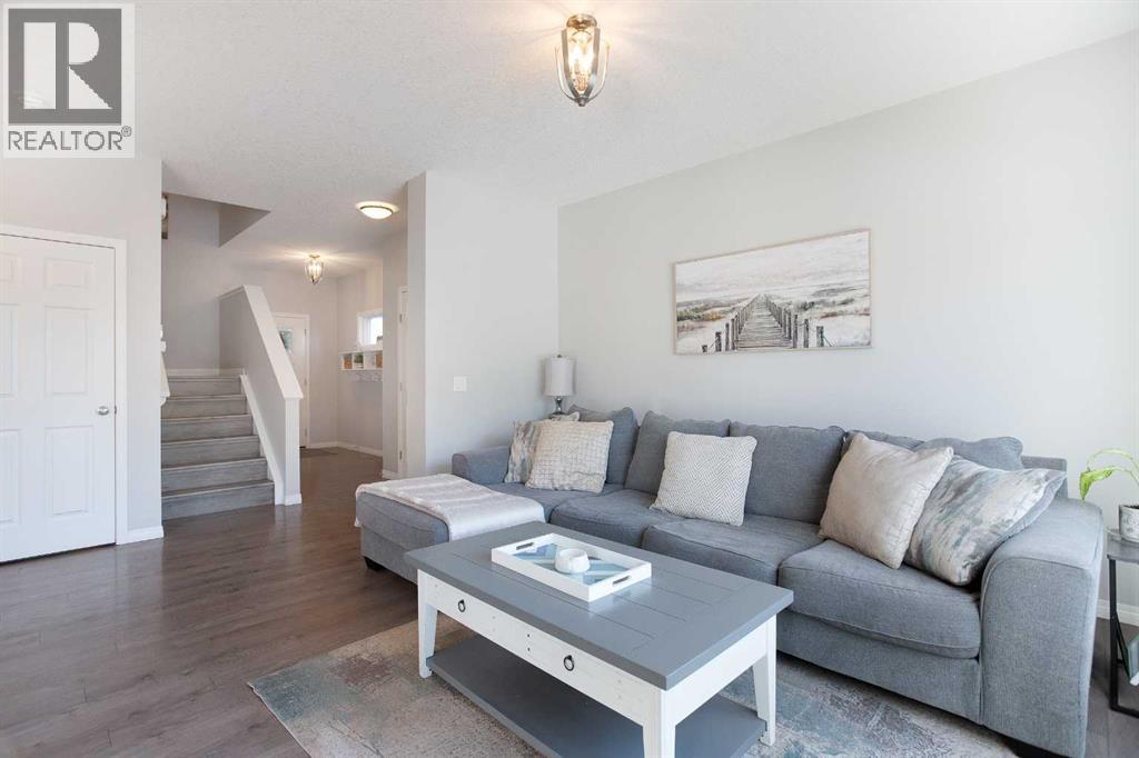 250 Hillcrest Heights Sw, Airdrie, Alberta  T4B 3Z2 - Photo 10 - A2287920