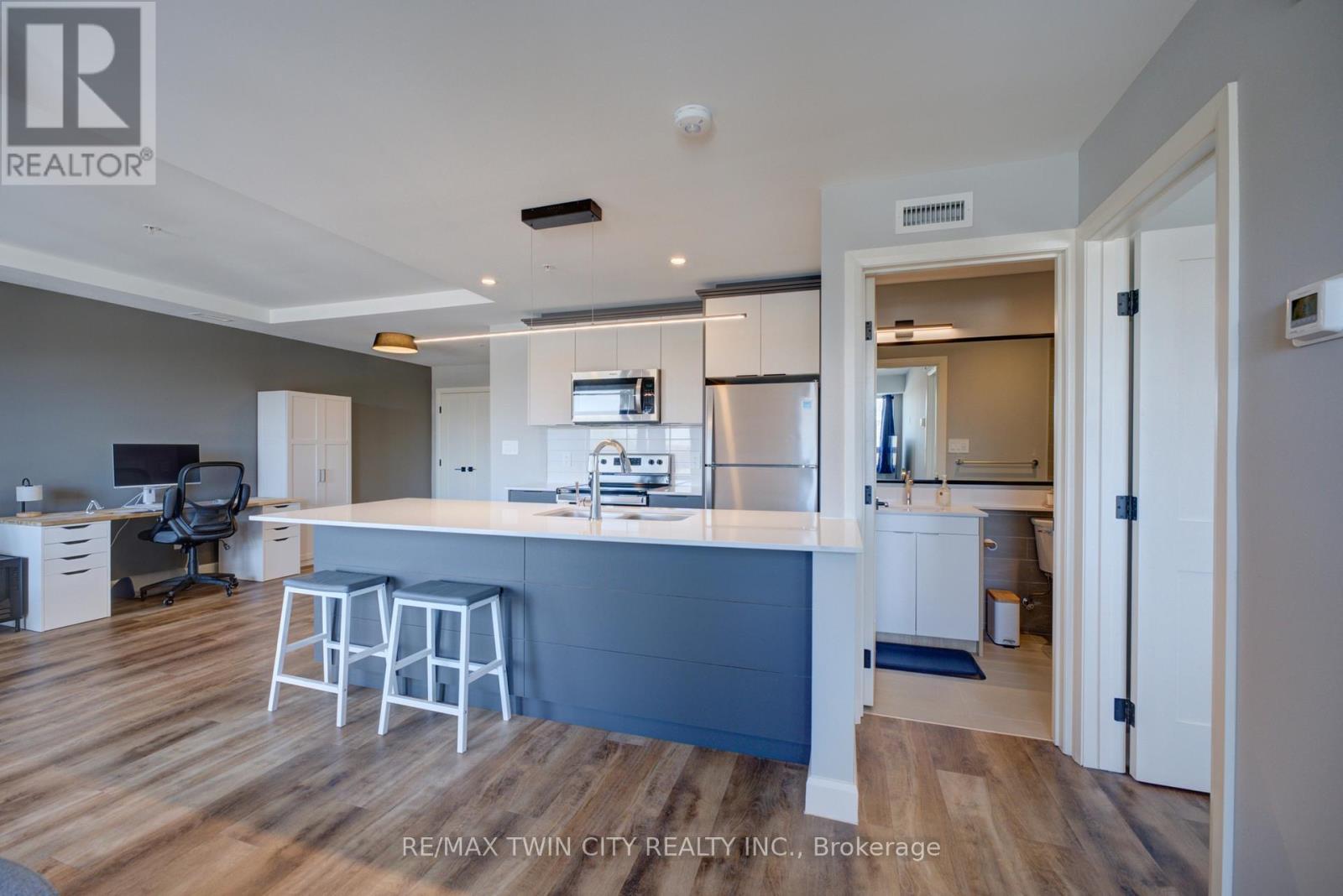 402 - 34 Norman Street, Brantford, Ontario  N3R 2Y1 - Photo 10 - X12839030