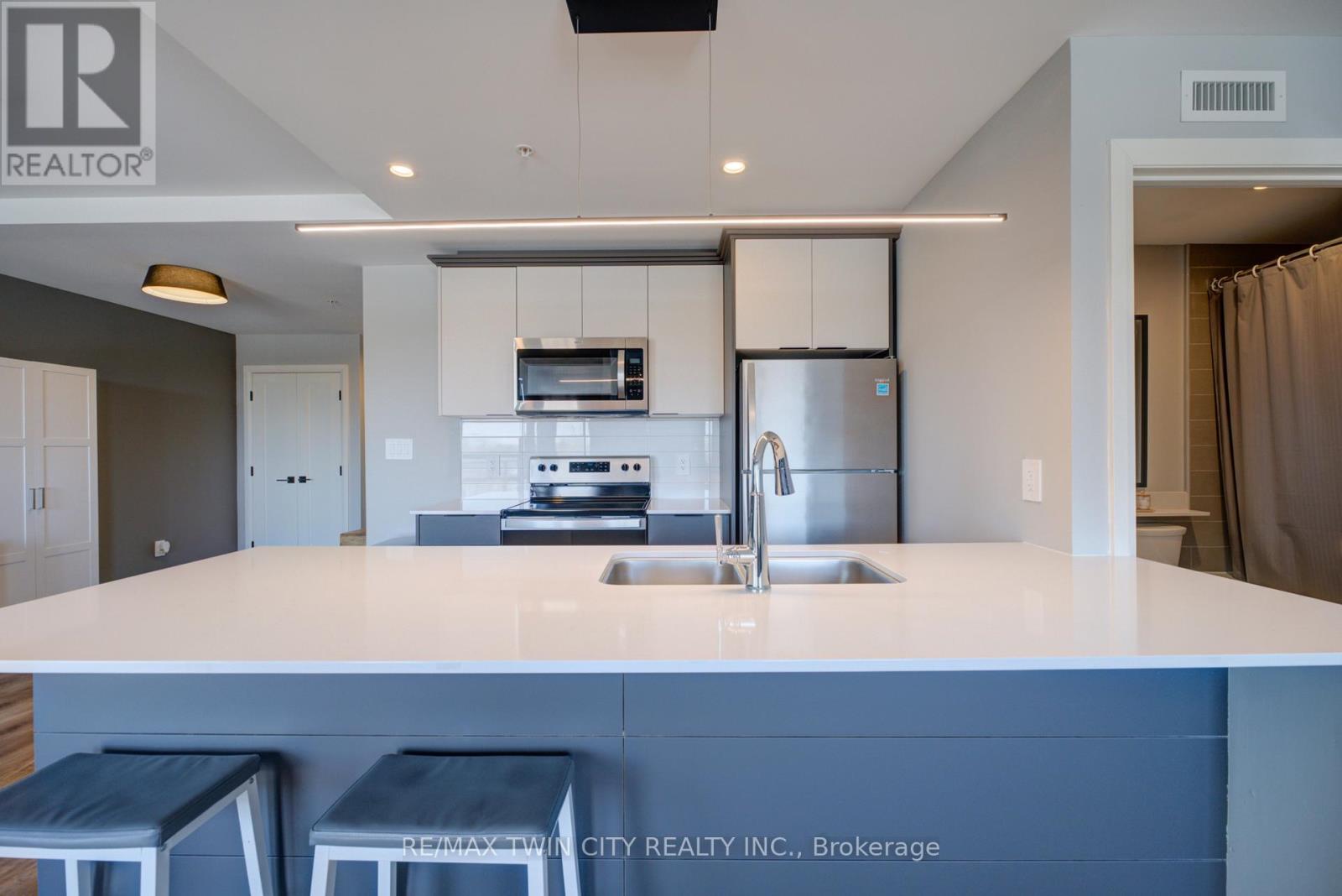 402 - 34 Norman Street, Brantford, Ontario  N3R 2Y1 - Photo 12 - X12839030