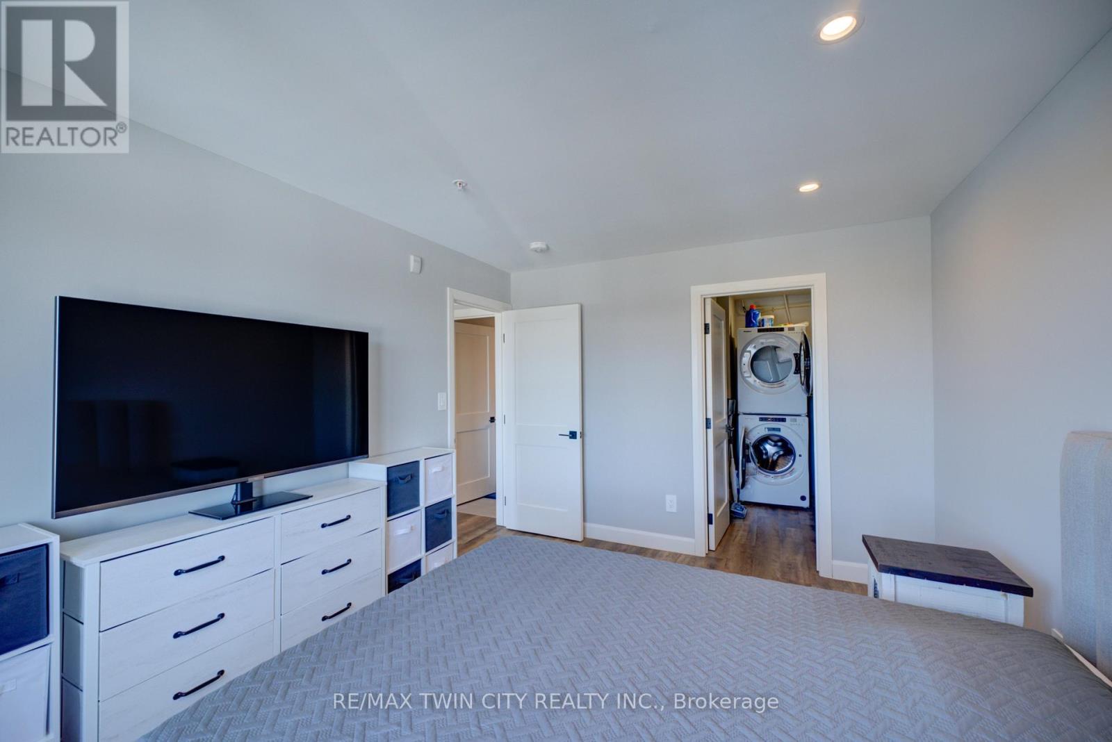 402 - 34 Norman Street, Brantford, Ontario  N3R 2Y1 - Photo 30 - X12839030