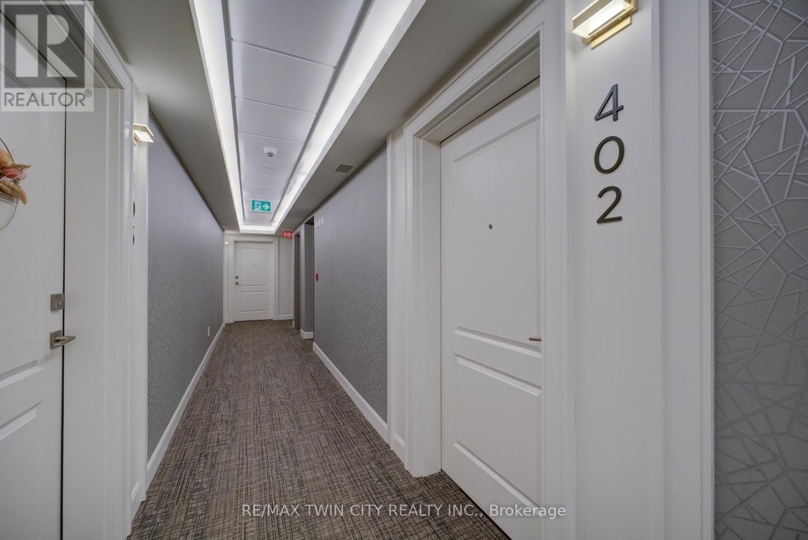 402 - 34 Norman Street, Brantford, Ontario  N3R 2Y1 - Photo 4 - X12839030