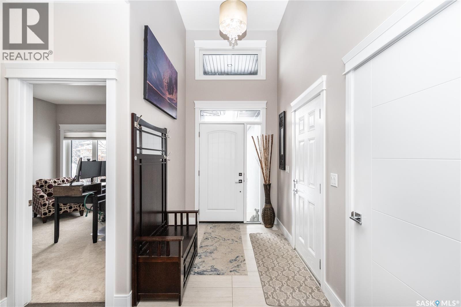 670 Atton Crescent, Saskatoon, Saskatchewan  S7W 0K5 - Photo 2 - SK029507