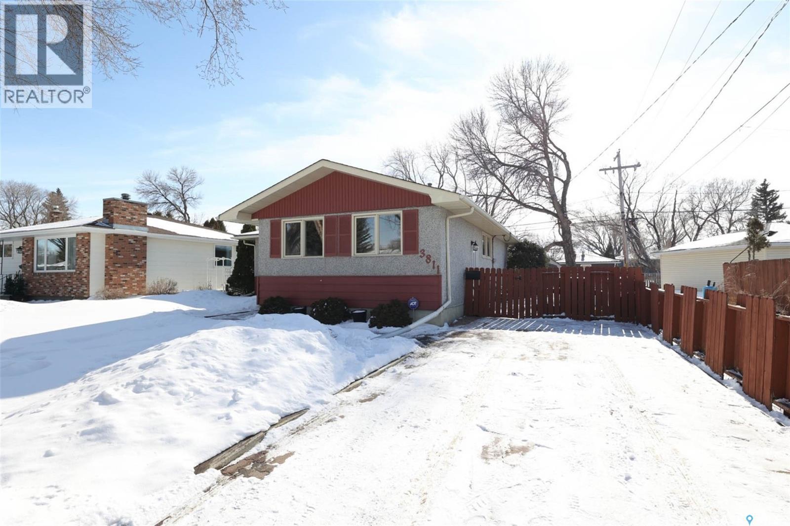 3811 Van Horne AVENUE, regina, Saskatchewan