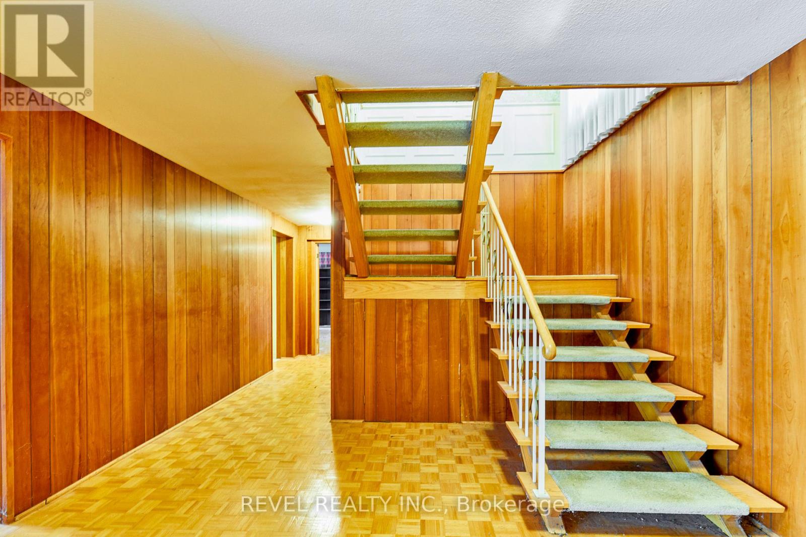 124 Forest Heights Boulevard, Toronto, Ontario  M2L 2K8 - Photo 23 - C12836894