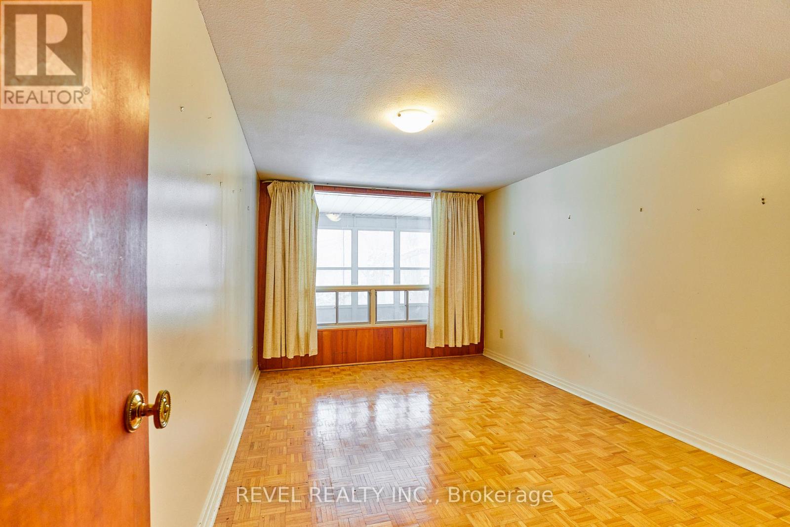 124 Forest Heights Boulevard, Toronto, Ontario  M2L 2K8 - Photo 27 - C12836894