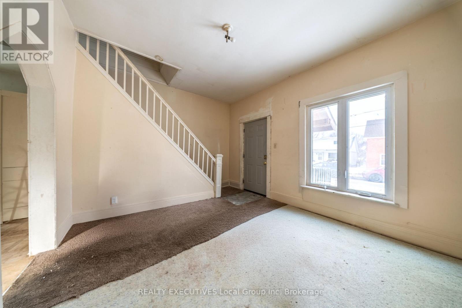 997 Hammond Street, North Bay, Ontario  P1B 2H6 - Photo 6 - X12839348