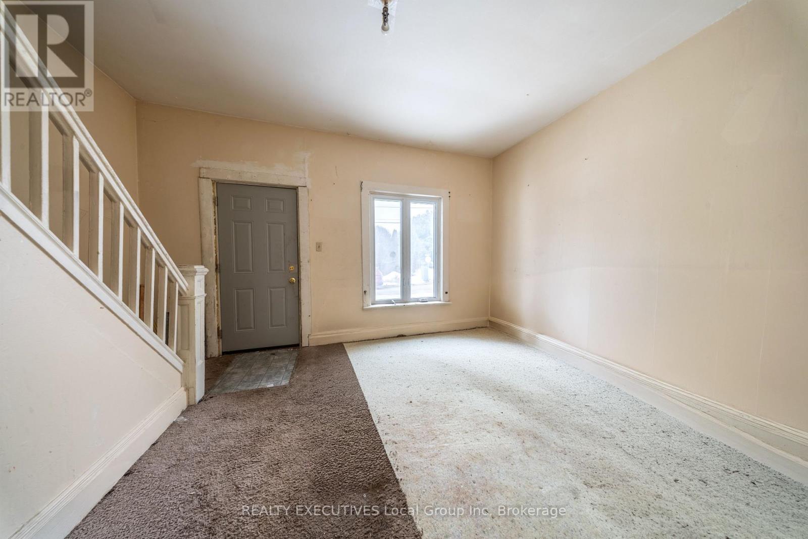 997 Hammond Street, North Bay, Ontario  P1B 2H6 - Photo 7 - X12839348