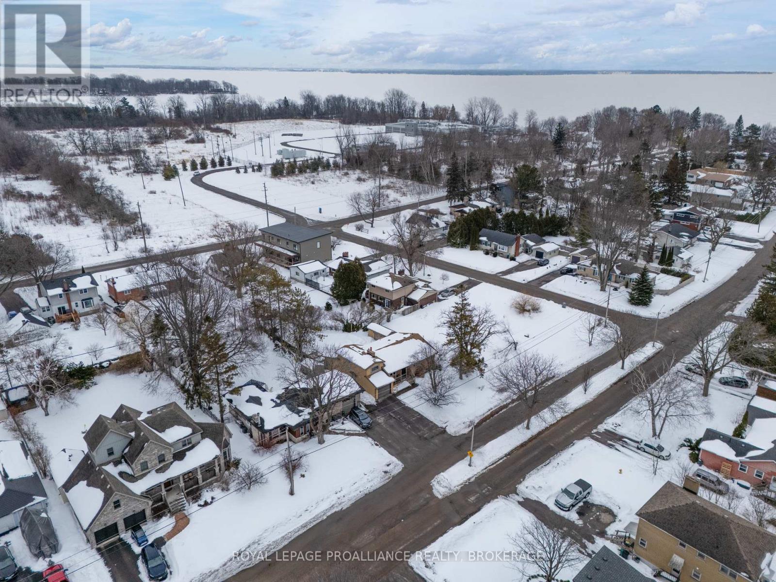 62 Montgomery Boulevard, Kingston (City Southwest), Ontario  K7M 3N6 - Photo 46 - X12838726