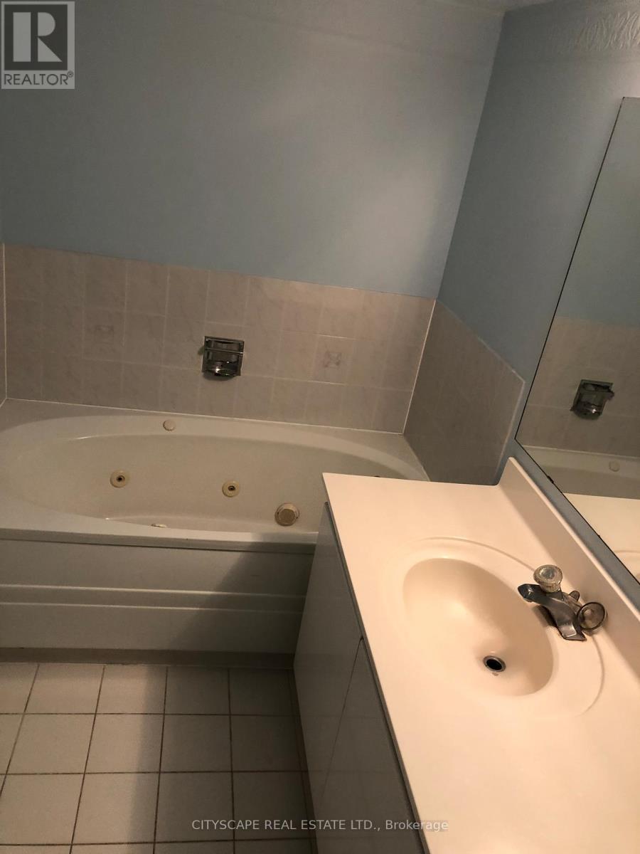 1014 - 7825 Bayview Avenue, Markham, Ontario  L3T 7N2 - Photo 12 - N12838426