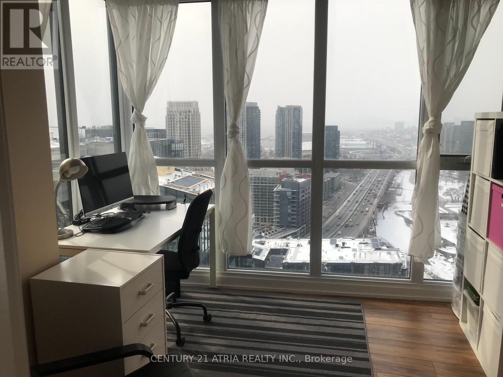 3906 - 85 Queens Wharf Road, Toronto, Ontario  M5V 0J9 - Photo 8 - C12796628