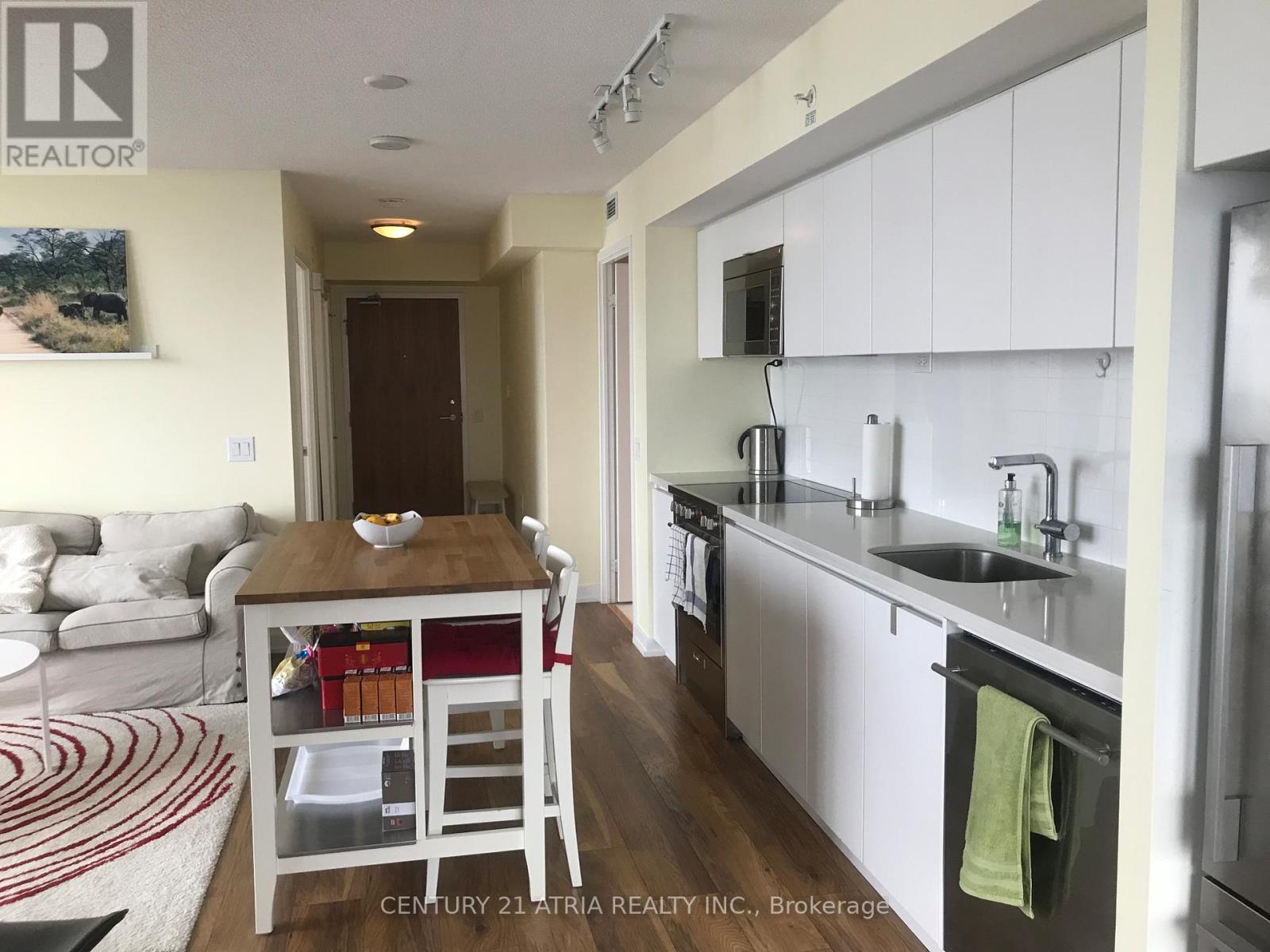 3906 - 85 Queens Wharf Road, Toronto, Ontario  M5V 0J9 - Photo 4 - C12796628